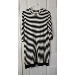 Old Navy Womans Light weight Dress Sweater Size Medium